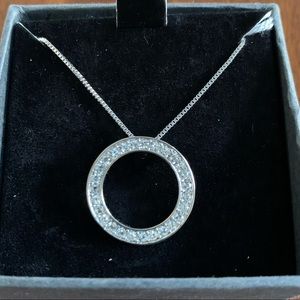 Nic & Syd Classic Circle Necklace